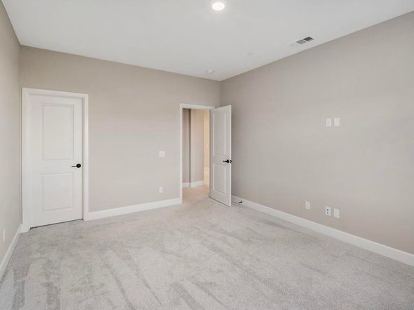 2964 Hayloft Place, Escondido CA 92029