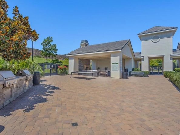 2964 Hayloft Place, Escondido CA 92029