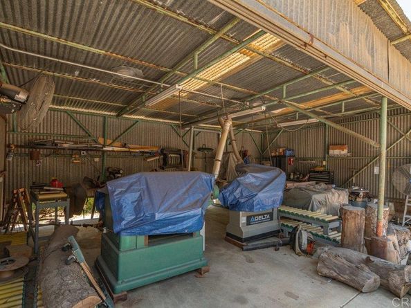 3135 E Valley Parkway, Escondido CA 92027