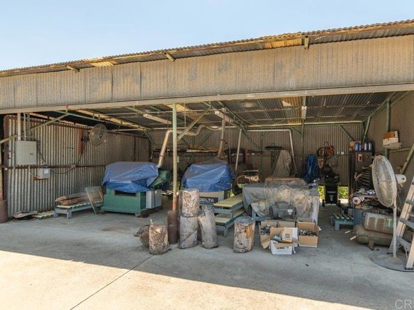 3135 E Valley Parkway, Escondido CA 92027