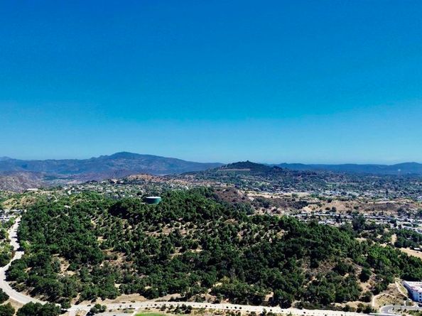 3135 E Valley Parkway, Escondido CA 92027