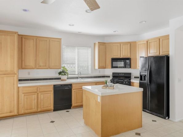 4968 Calle Arquero, Oceanside CA 92057