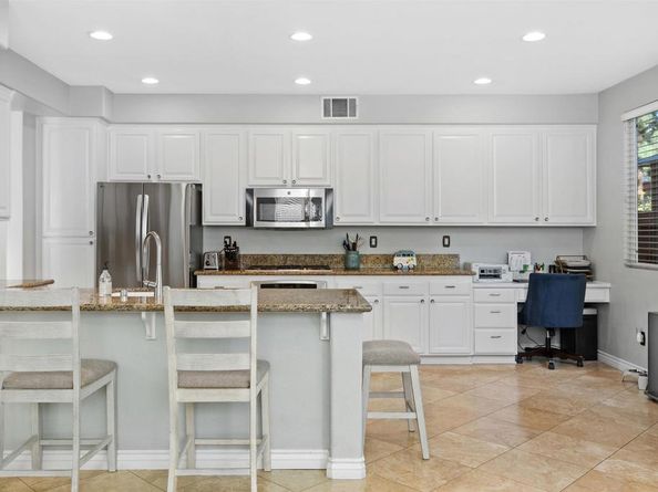 2419 Badger Lane, Carlsbad CA 92010