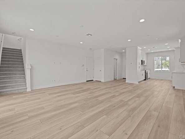 740 Kingbird Loop, Oceanside CA 92058