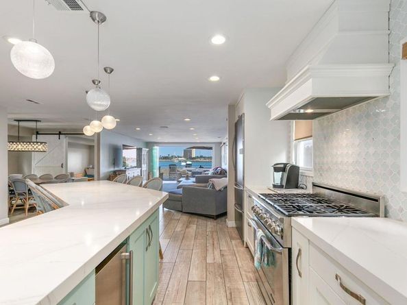 2812 Bayside Walk, San Diego CA 92109