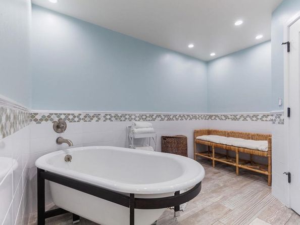 2812 Bayside Walk, San Diego CA 92109