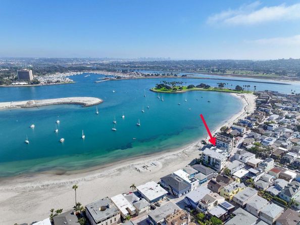 2812 Bayside Walk, San Diego CA 92109