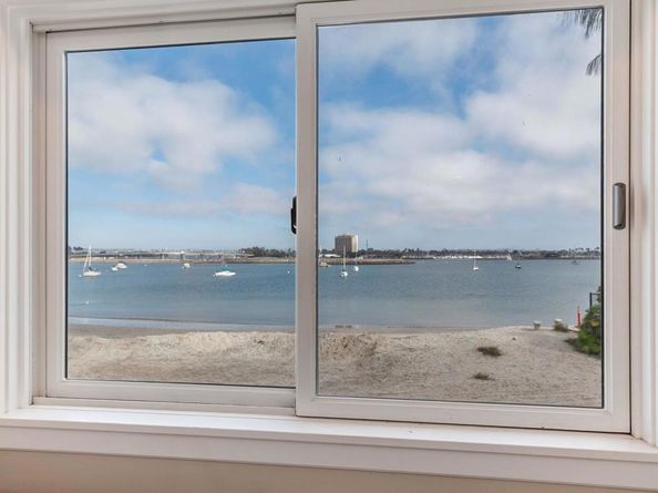 2812 Bayside Walk, San Diego CA 92109
