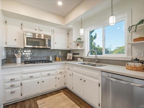 3621 Vista Campana S 107, Oceanside CA 92057