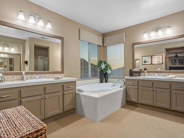 1122 Via Vera Cruz, San Marcos CA 92078