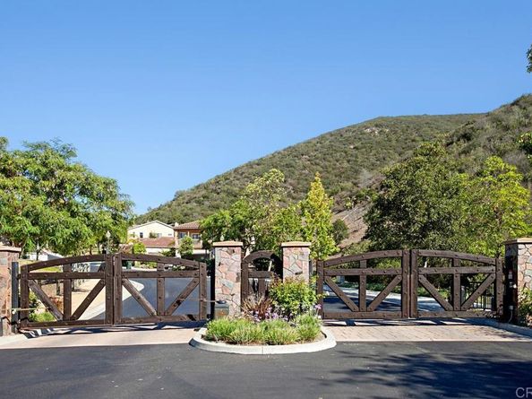 1122 Via Vera Cruz, San Marcos CA 92078