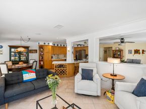 4989 Corte Playa Encino, San Diego CA 92124