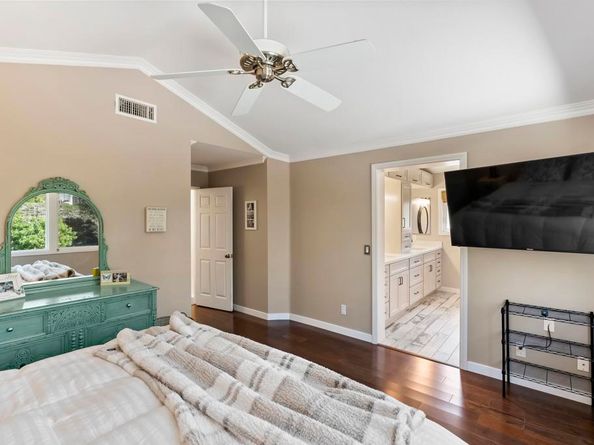 4989 Corte Playa Encino, San Diego CA 92124