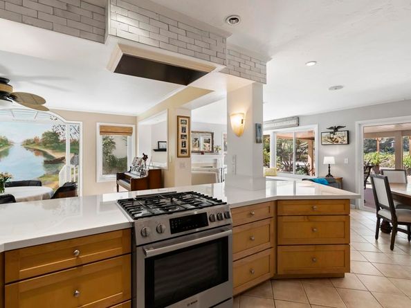 4989 Corte Playa Encino, San Diego CA 92124