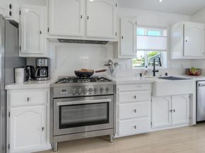 6503 Friendly Place, Carlsbad CA 92011