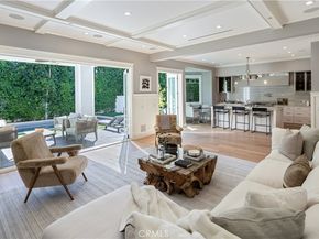 6336 Lindenhurst Avenue, Los Angeles CA 90048