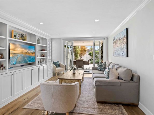739 Avocado, Corona Del Mar CA 92625