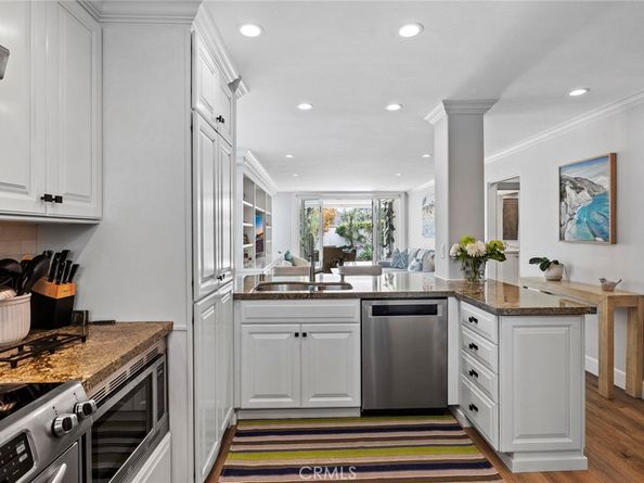 739 Avocado, Corona Del Mar CA 92625