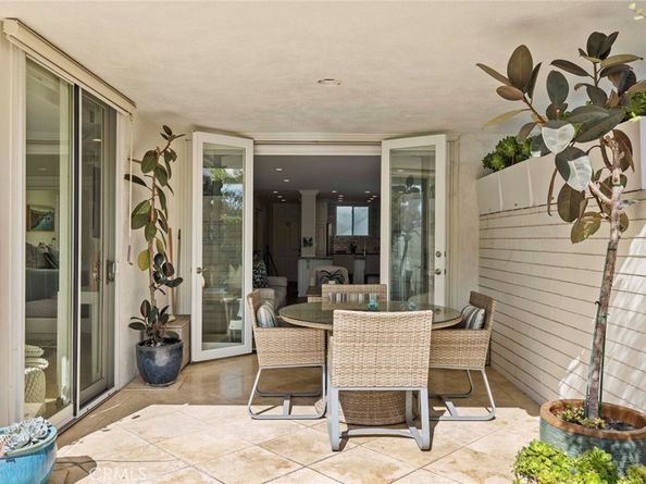 739 Avocado, Corona Del Mar CA 92625