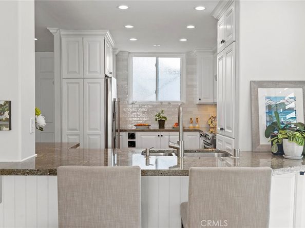 739 Avocado, Corona Del Mar CA 92625