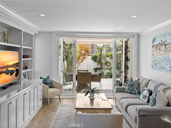 739 Avocado, Corona Del Mar CA 92625