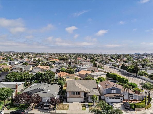 9522 Yellowstone Drive, Huntington Beach CA 92646