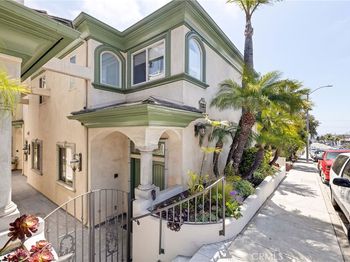 604 Manhattan Beach Boulevard