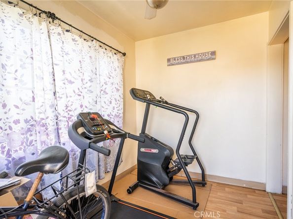 7427 S Hoover Street, Los Angeles CA 90044