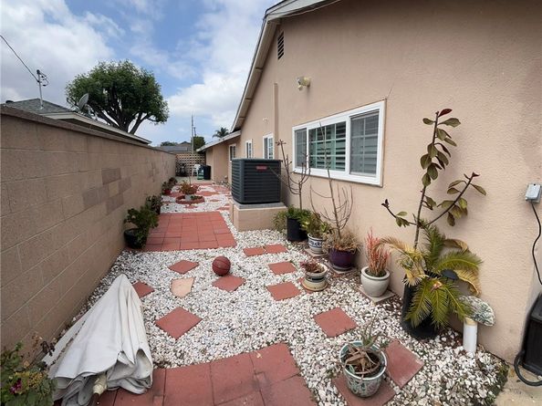 19522 Caney Avenue, Carson CA 90746