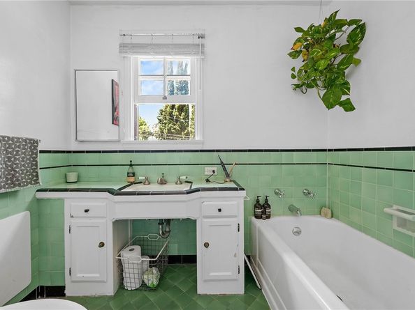 155 S Westmoreland Avenue, Los Angeles CA 90004