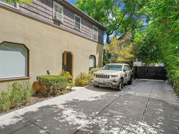 155 S Westmoreland Avenue, Los Angeles CA 90004