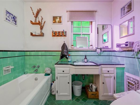 155 S Westmoreland Avenue, Los Angeles CA 90004