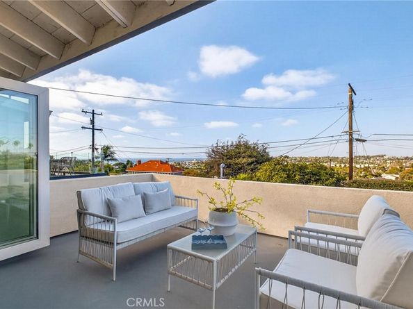 221 Via Los Miradores, Redondo Beach CA 90277