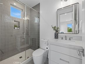 2904 Palm Avenue, Manhattan Beach CA 90266