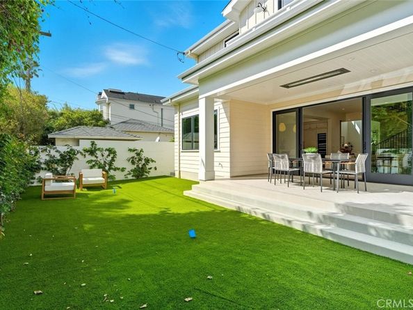 2904 Palm Avenue, Manhattan Beach CA 90266