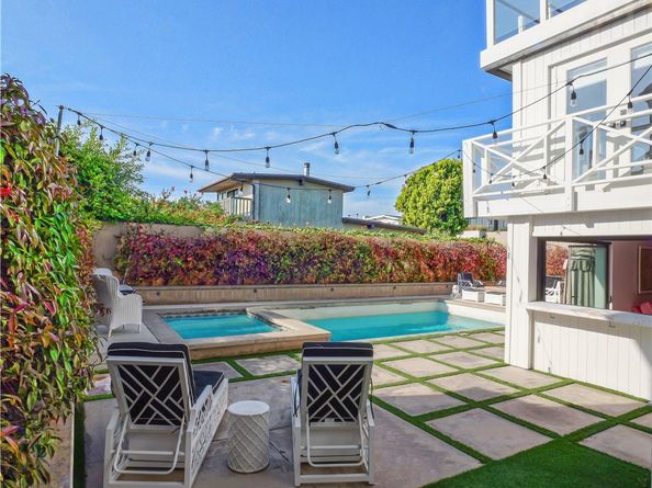 207 S Poinsettia Avenue, Manhattan Beach CA 90266