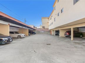 4055 W 129th St, Hawthorne CA 90250