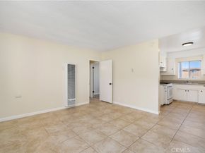 4055 W 129th St, Hawthorne CA 90250