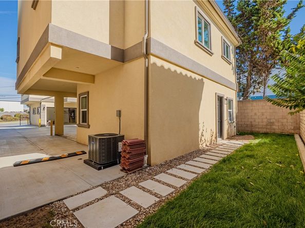 4102 Spencer St, Torrance CA 90503