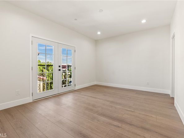 4102 Spencer St, Torrance CA 90503