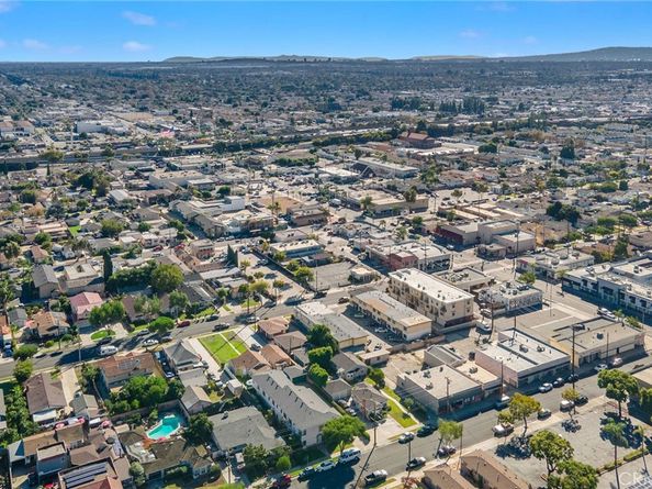 9833 Walnut, Bellflower CA 90706