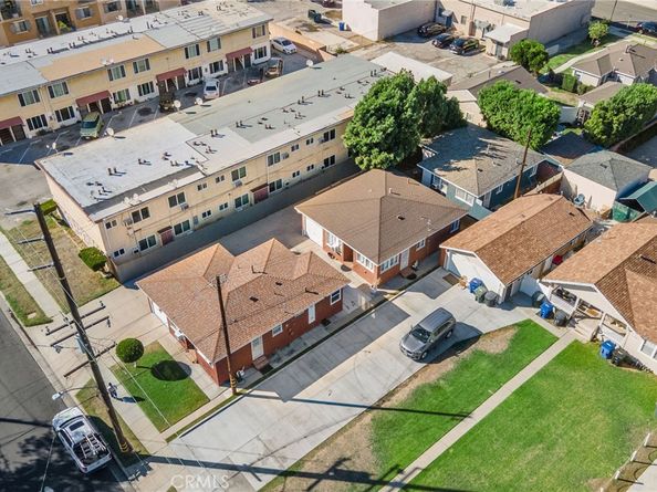 9833 Walnut, Bellflower CA 90706