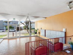 855 Victor 111, Inglewood CA 90302