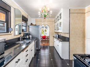 2431 S Holt, Los Angeles CA 90034