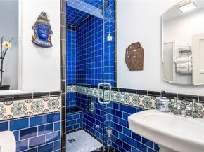 2431 S Holt, Los Angeles CA 90034