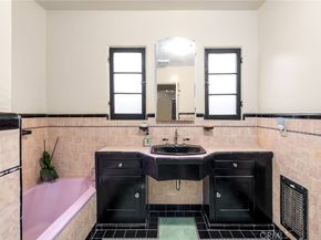 2431 S Holt, Los Angeles CA 90034