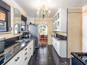 2431 S Holt, Los Angeles CA 90034