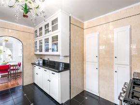 2431 S Holt, Los Angeles CA 90034