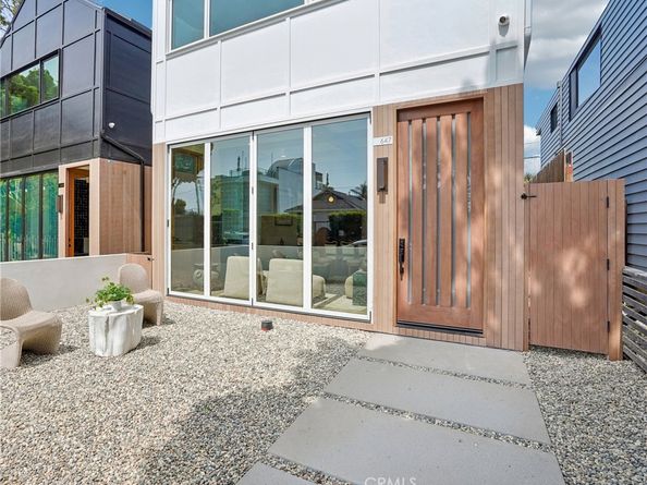 647 Navy Street, Santa Monica CA 90405