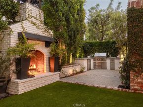 2100 Pine Ave, Manhattan Beach CA 90266